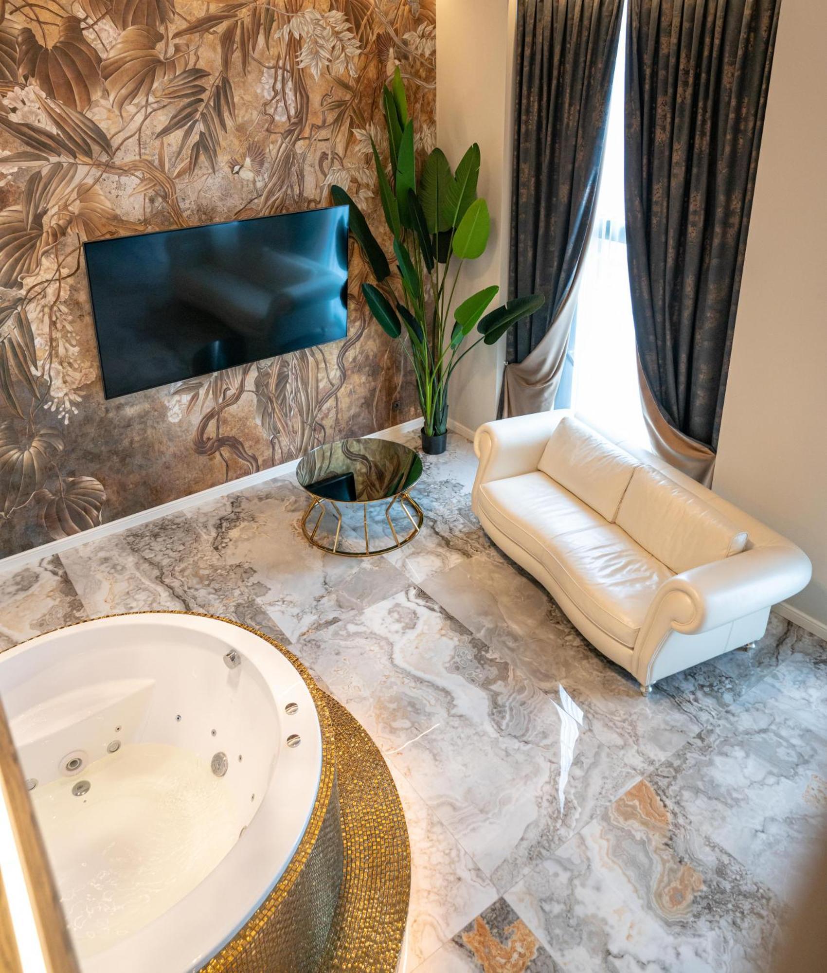 Jacuzzi Exotica Apartment Klaipėda Esterno foto